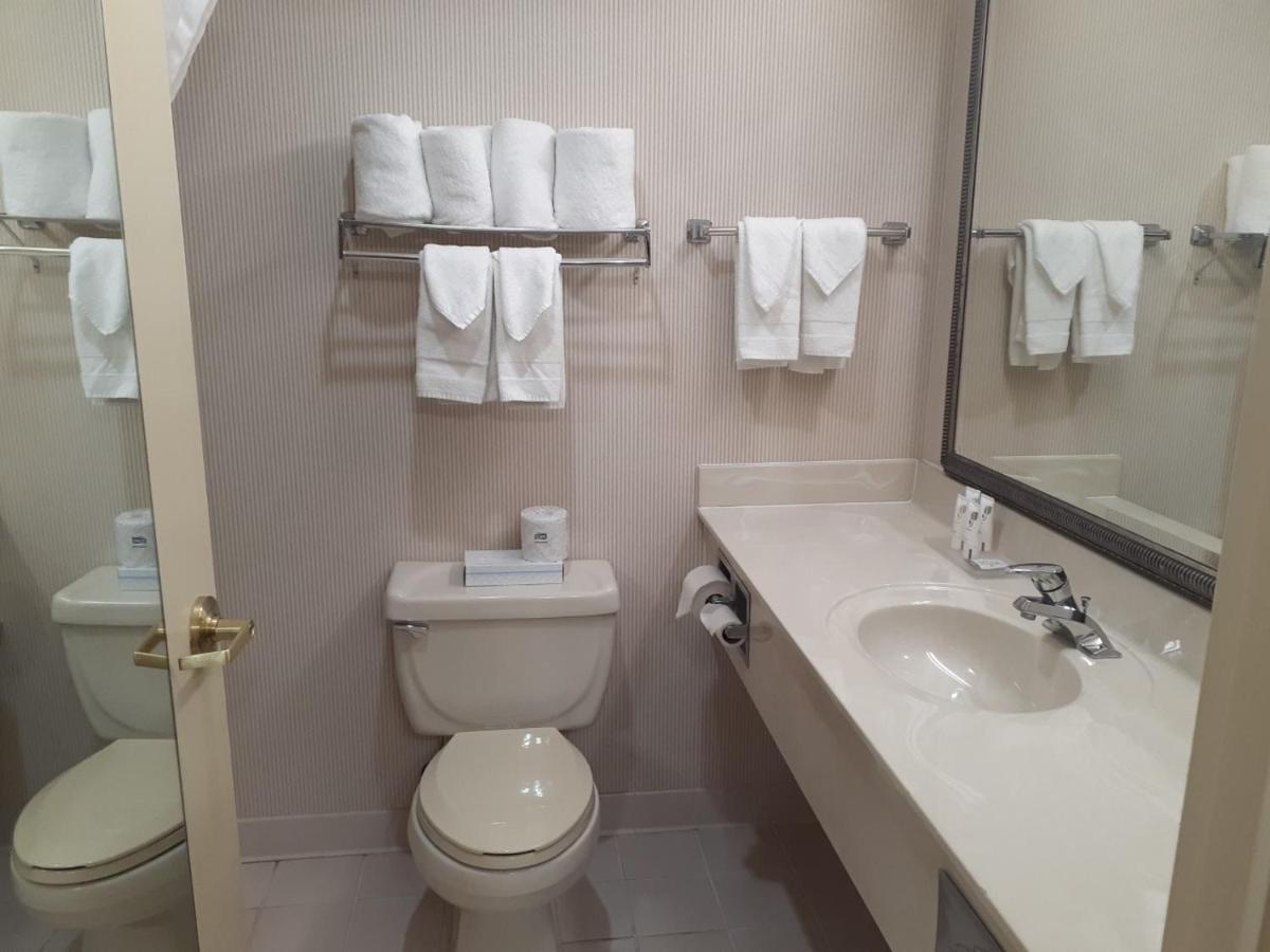 Country Inn & Suites By Radisson, Freeport, Il Eksteriør bilde